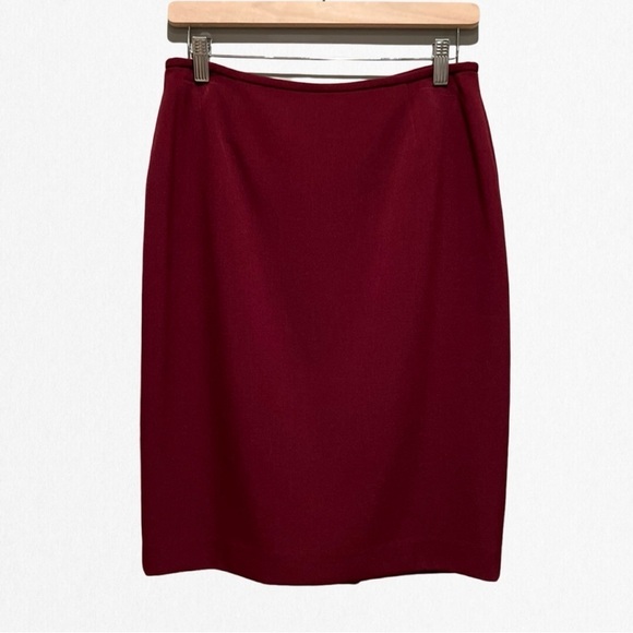 Isaac Mizrahi Dresses & Skirts - ISAAC MIZRAHI Women’s FABULOUS NEW WITHOUT TAGS Burgundy Red Crepe Skirt…